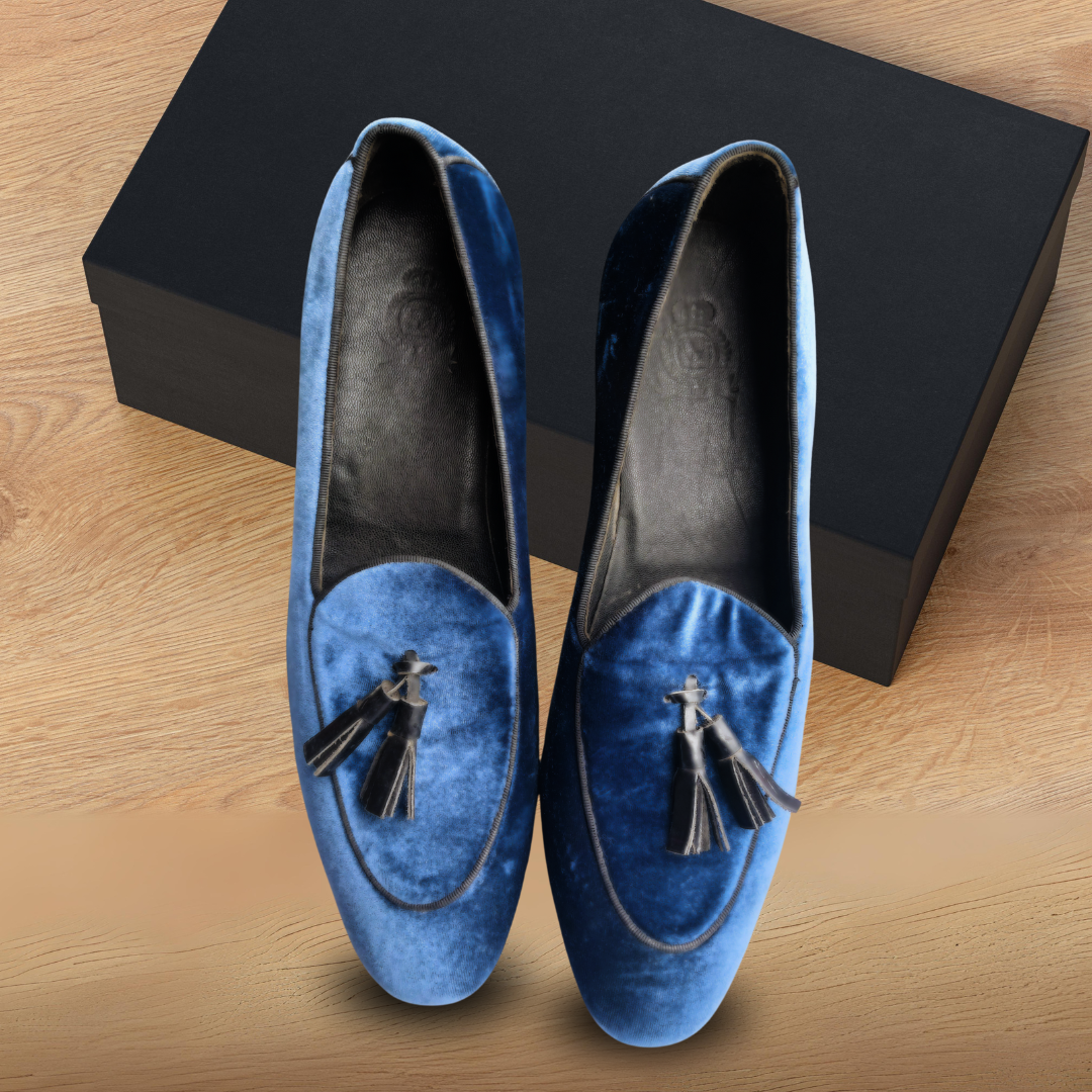 TASSLES SUEDE LOAFER